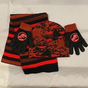 NWOT Jurassic World Winter Set Hat, Gloves, Scarf